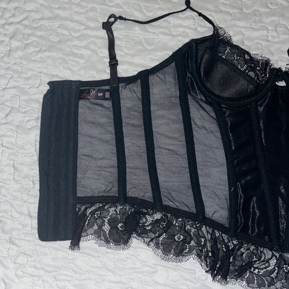 black corset top - Picture 3 of 4